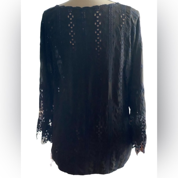 SOLD Johnny Was Black Embroidered Eyelet Lace S (fit M) Long Bell Sleeve Tunic - Picture 3 of 16